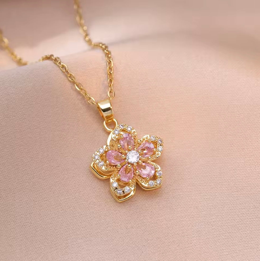 Collar Princesa Giratorio - Lujo que Gira Contigo